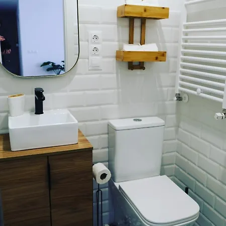 Bright And Modern Apartment In Bilbao City Center Esterno foto
